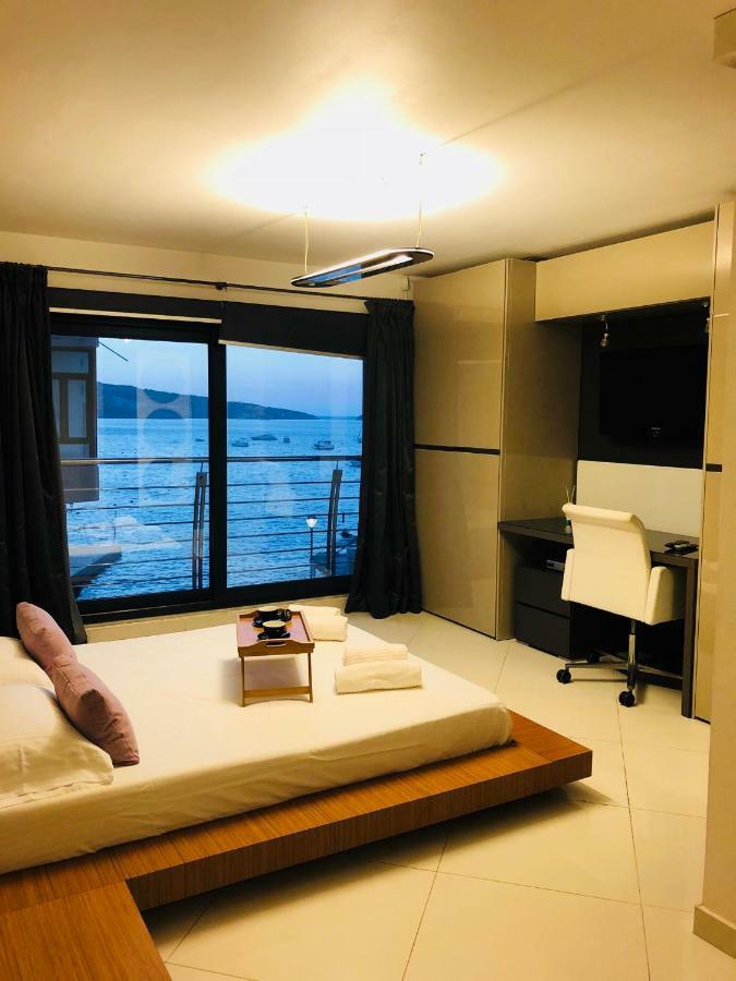Appartamento Window On The Sea St. Paul's Bay Esterno foto